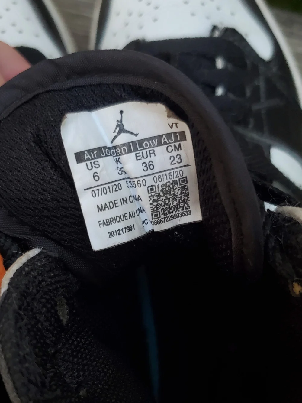 Nike High-Top Sneakers in Black White Orange